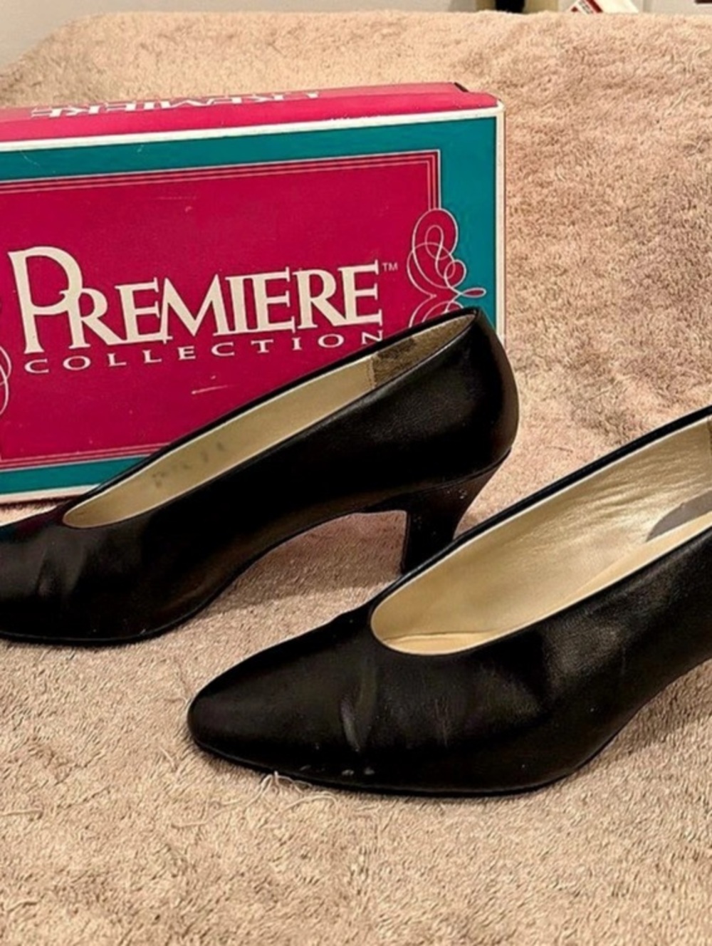 Premiere Collection Black Pointed-Toe Heels